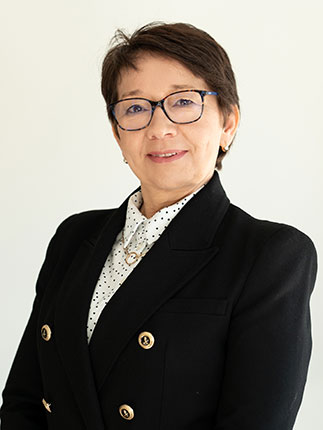 Erika-Kiss,-School-and-Regional-Finance-Director