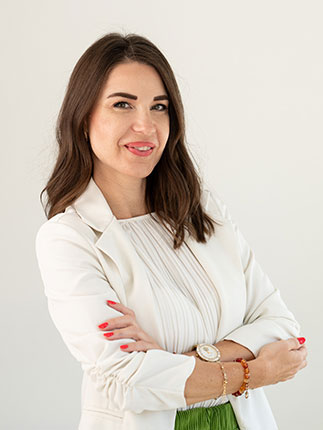 Tímea-Bodnár,-Financial-Assistant